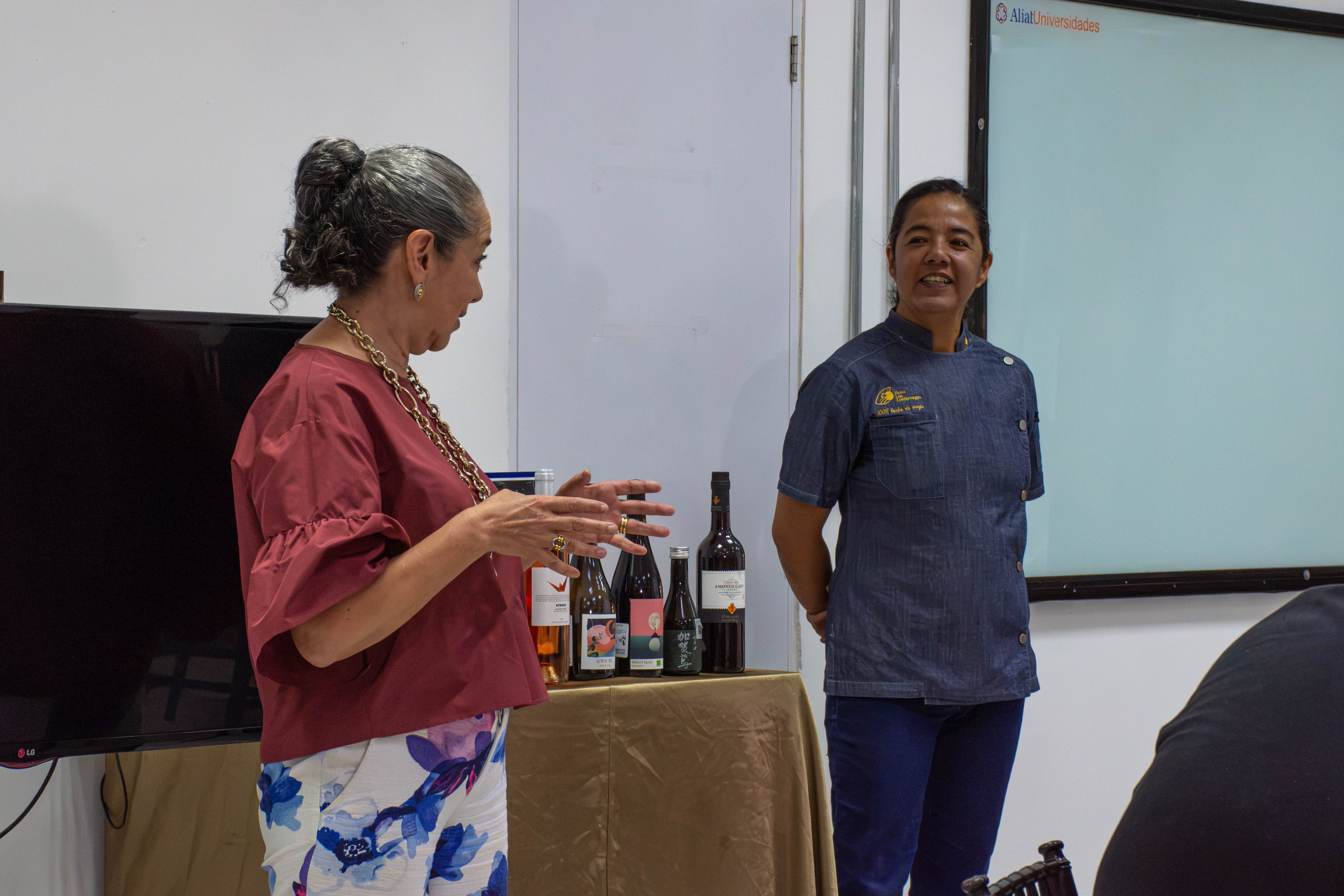 Ana Luisa Almazán y Teresa Aguilar Lemus