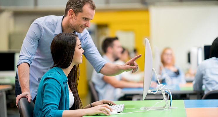 Creamos alumnos con experiencia profesional