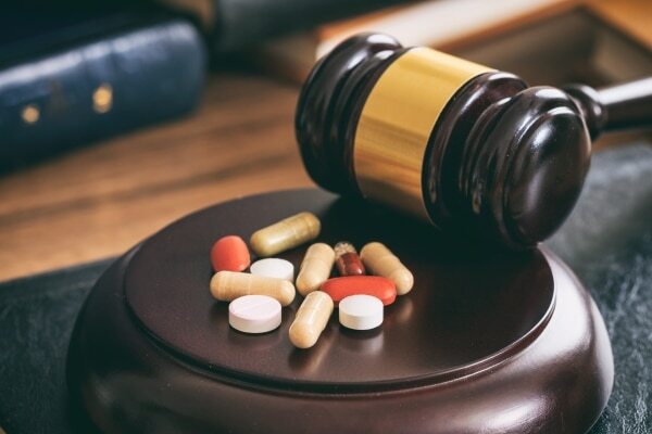 La legalización de las drogas: ¿solución o problema añadido?